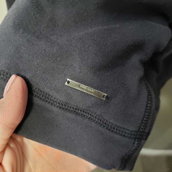 Lululemon * Savasana Wrap * Grey & Black Sz 8 - Picture 4 of 5